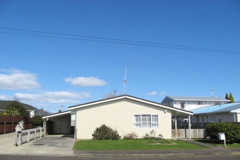 Photo of property in 38a Saint Annes Street, Levin, 5510