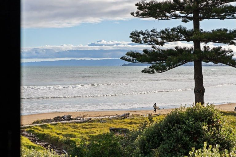 Photo of property in 15 Makorori Beach Road, Makorori, Gisborne, 4073