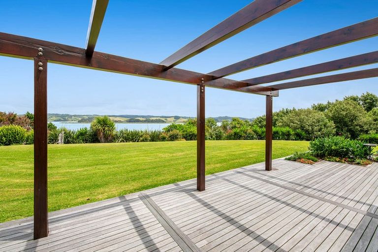 Photo of property in 71 Goodall Road, Snells Beach, 0920