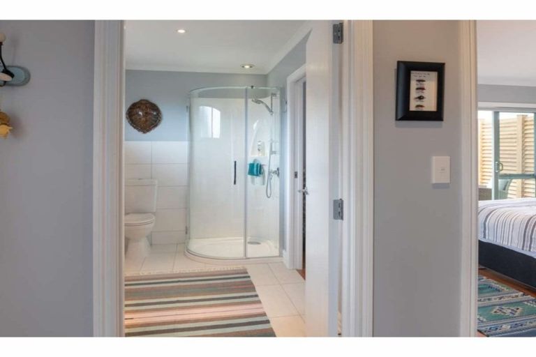 Photo of property in 47 Doves Bay Road, Kerikeri, 0294