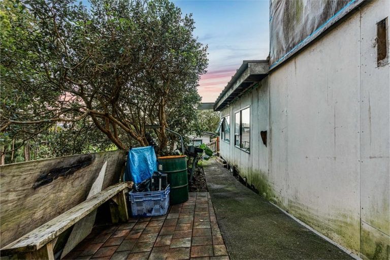 Photo of property in 7 Fernhaven Place, Massey, Auckland, 0614