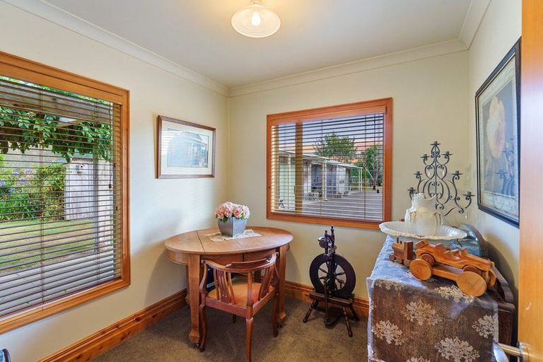 Photo of property in 101 Forest Lakes Road, Otaki, 5583