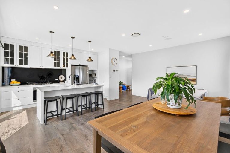Photo of property in 4 Gemscott Crescent, Huapai, Kumeu, 0810