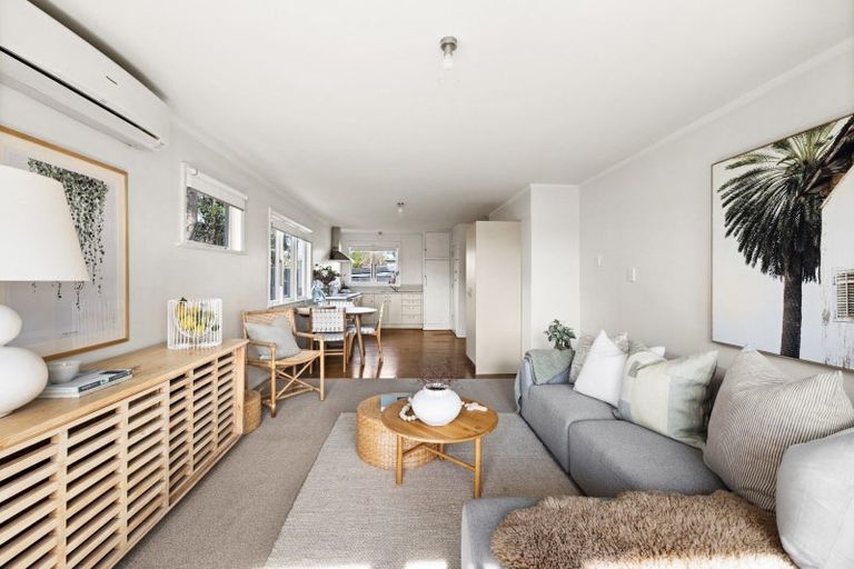 Photo of property in 91 Middle Road, Havelock North, 4130