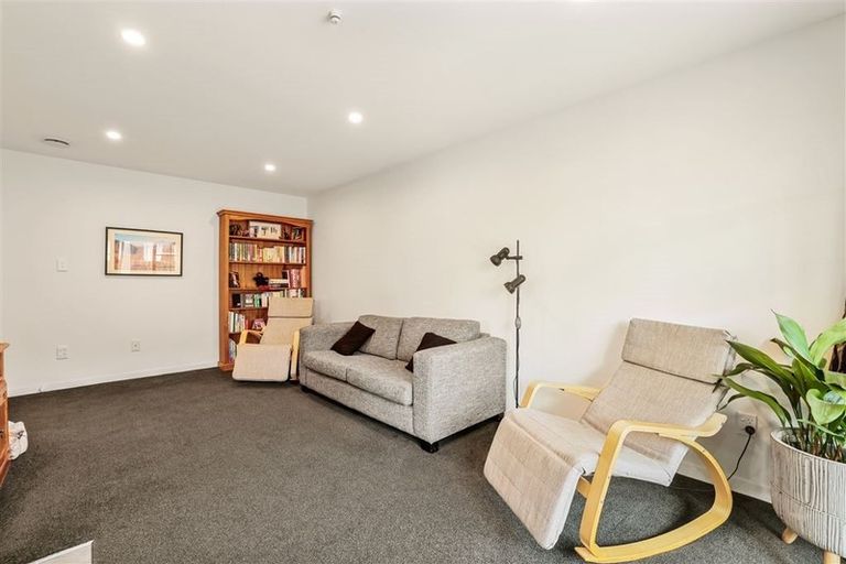 Photo of property in 6 Applewood Place, Casebrook, Christchurch, 8051