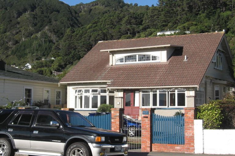 Photo of property in 51 Marine Parade, Eastbourne, Lower Hutt, 5013