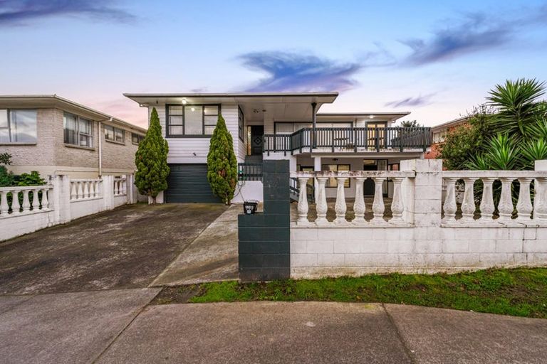 Photo of property in 214a Edmonton Road, Te Atatu South, Auckland, 0610