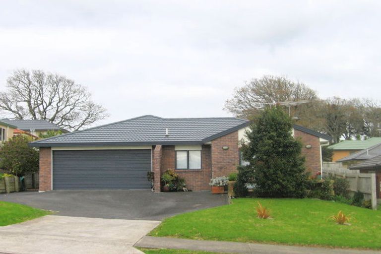 Photo of property in 58 Hewlett Road, Massey, Auckland, 0614