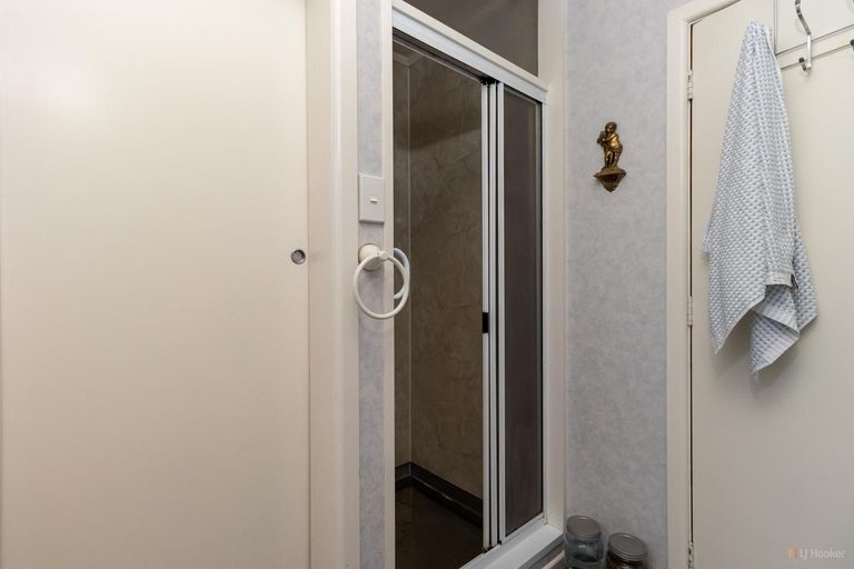 Photo of property in 76 Rhodes Street, Waimate, 7924