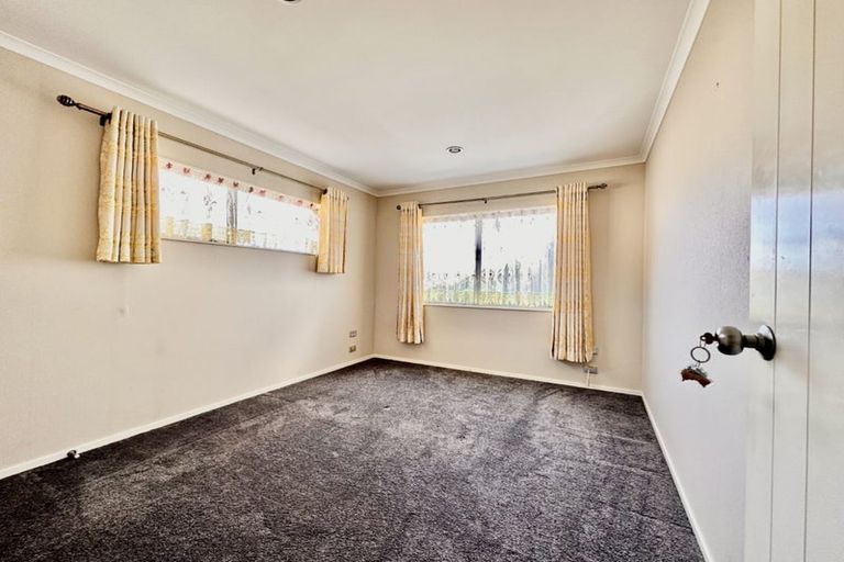 Photo of property in 23 Packspur Drive, Flat Bush, Auckland, 2016