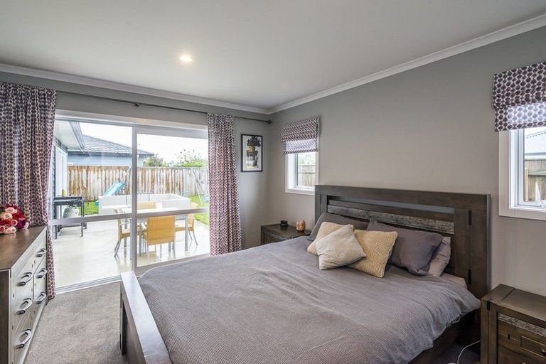 Photo of property in 14 Gallipoli Place, Paraparaumu, 5032