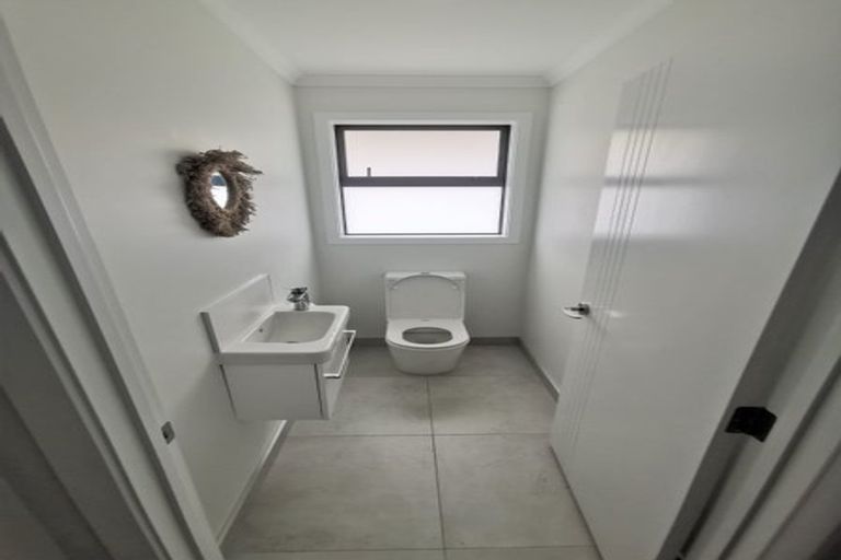 Photo of property in 90 Pakanga Grove, Pyes Pa, Tauranga, 3112