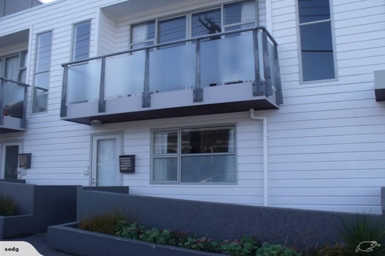 Photo of property in 201 Tasman Street, Mount Cook, Wellington, 6021
