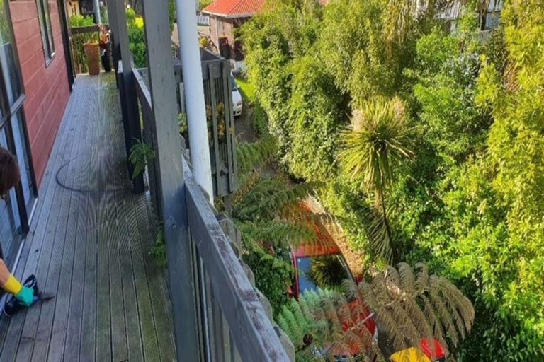 Photo of property in 2/9 Jay Court, Botany Downs, Auckland, 2010