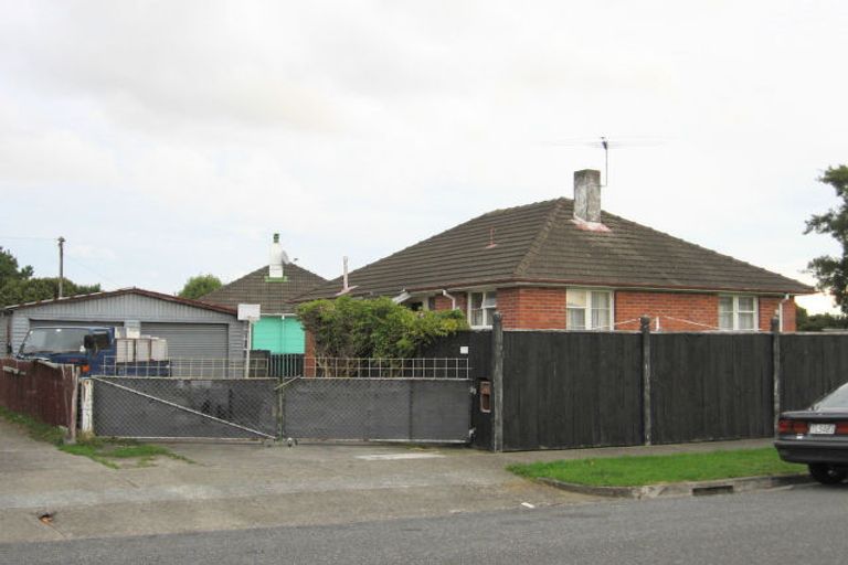 Photo of property in 3 Barton Grove, Naenae, Lower Hutt, 5011