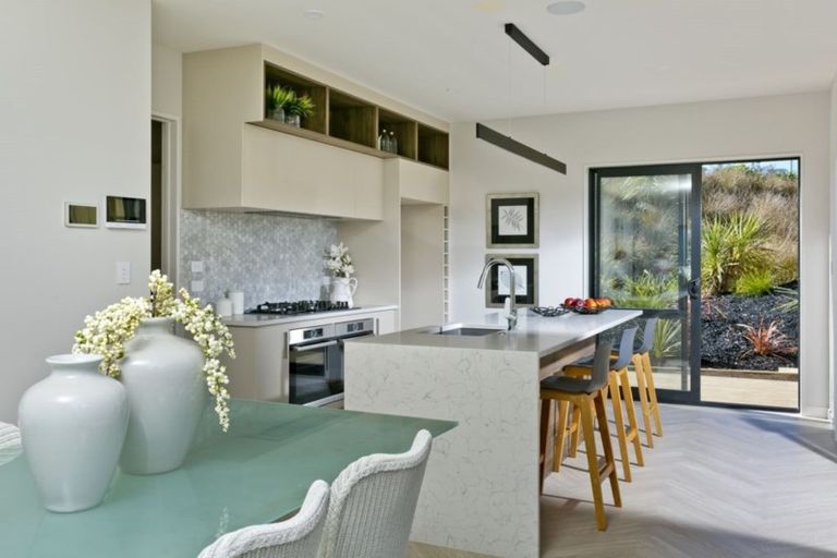 Photo of property in 4 Tawatawa Street, Long Bay, Auckland, 0630