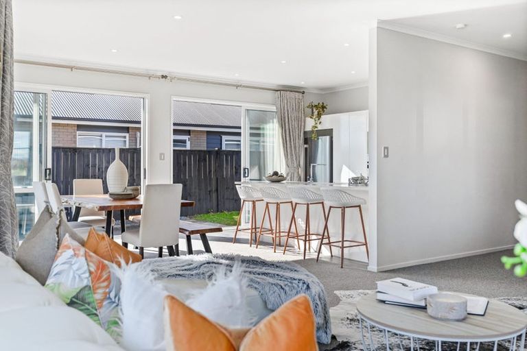 Photo of property in 5 Aro Mato Place, Huapai, Kumeu, 0810