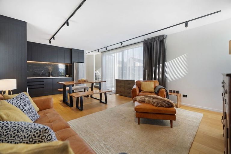 Photo of property in 2 Boulder Lane, Jacks Point, 9371