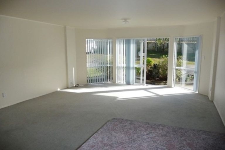 Photo of property in 130n Lakeside Drive, Orewa, 0931