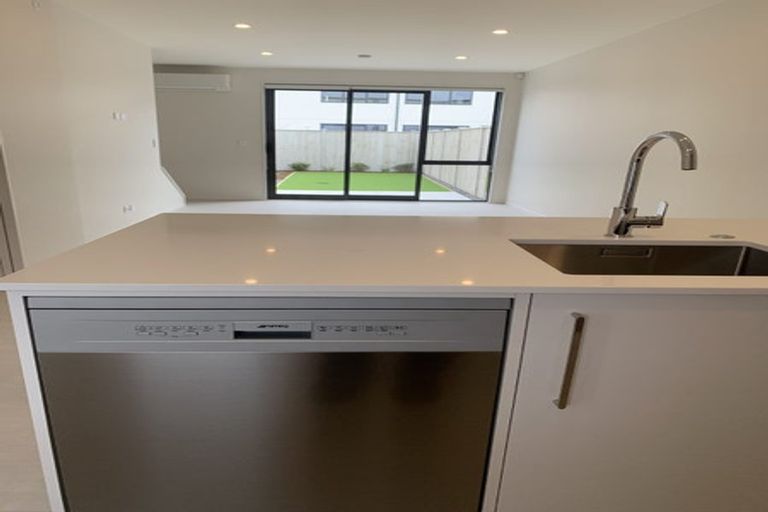 Photo of property in 87 Waituarua Drive, Takanini, Auckland, 2112