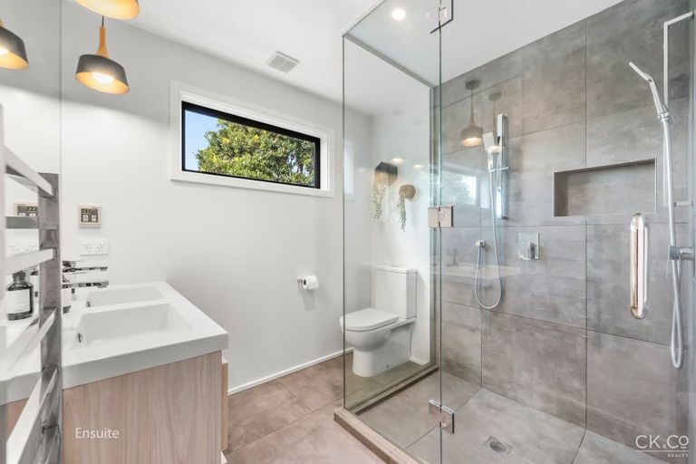 Photo of property in 15 Adelaide Street, Petone, Lower Hutt, 5012