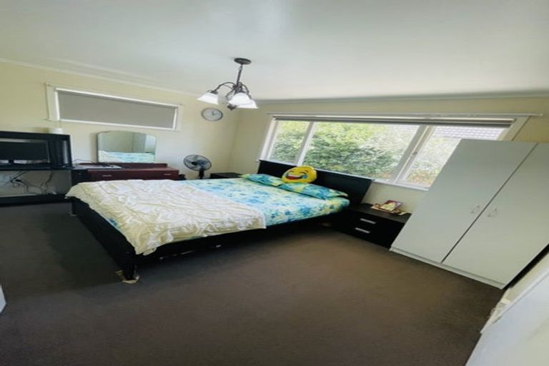 Photo of property in 184 Hutchinson Avenue, New Lynn, Auckland, 0600