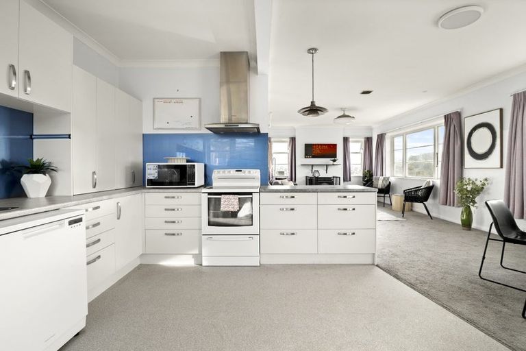 Photo of property in 14 Scotland Terrace, Green Island, Dunedin, 9018