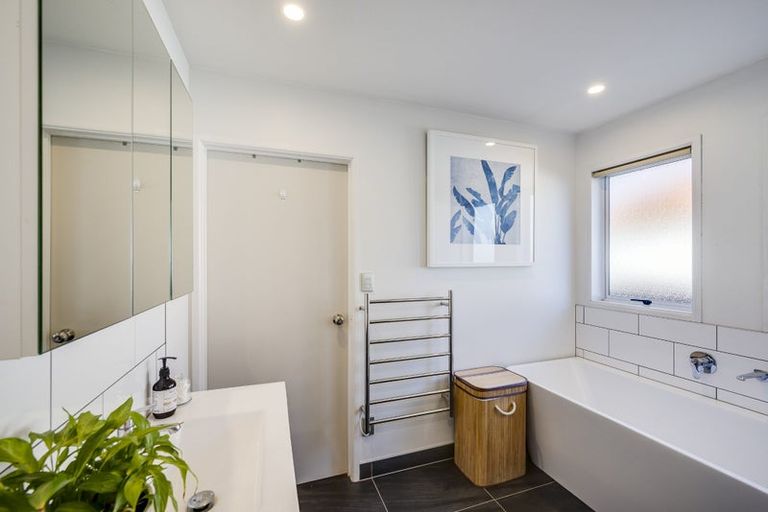 Photo of property in 2 Storkey Street, Marewa, Napier, 4110