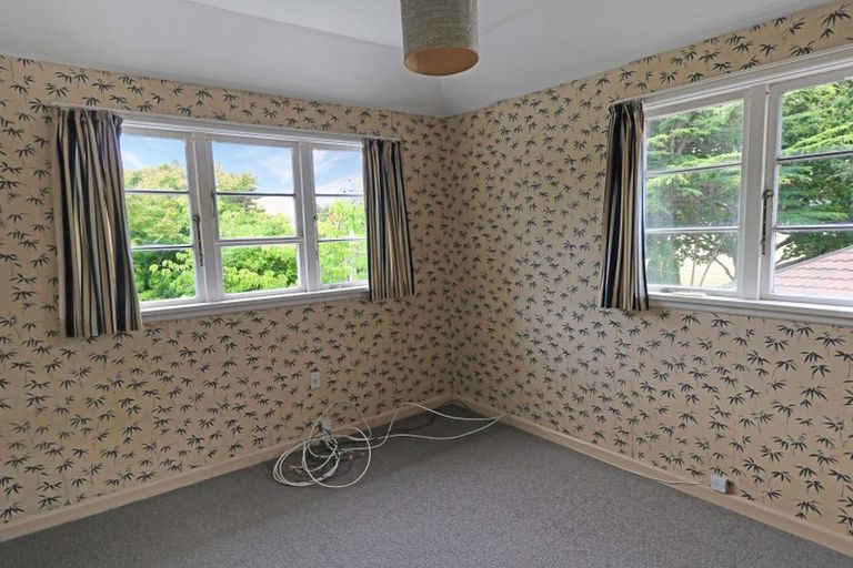 Photo of property in 28 Marina Grove, Hutt Central, Lower Hutt, 5010