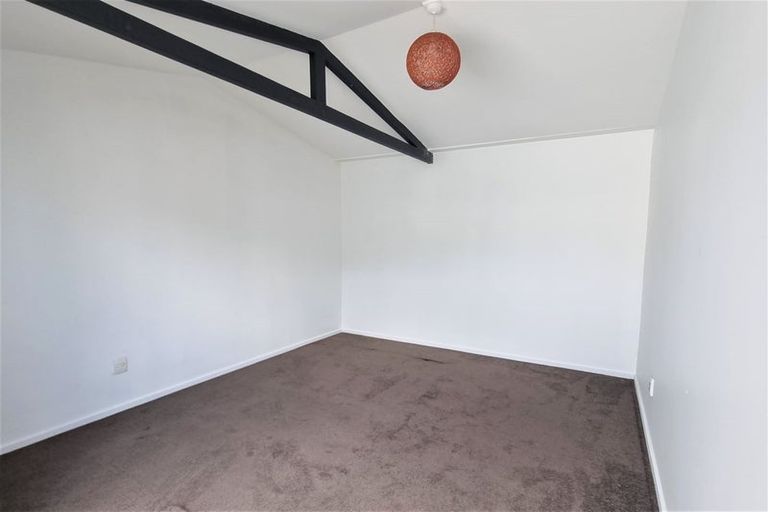 Photo of property in 21 Oxford Street, Picton, 7220