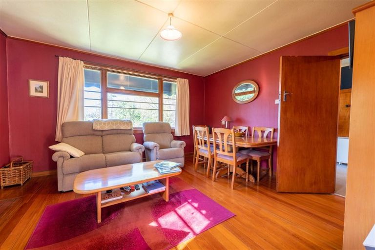 Photo of property in 49 Mckenzie Street, Geraldine, 7930