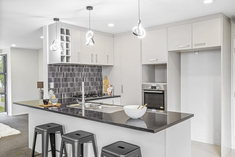 Photo of property in 202 Porchester Road, Takanini, 2112