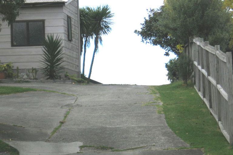 Photo of property in 82 Browns Bay Road, Rothesay Bay, Auckland, 0630