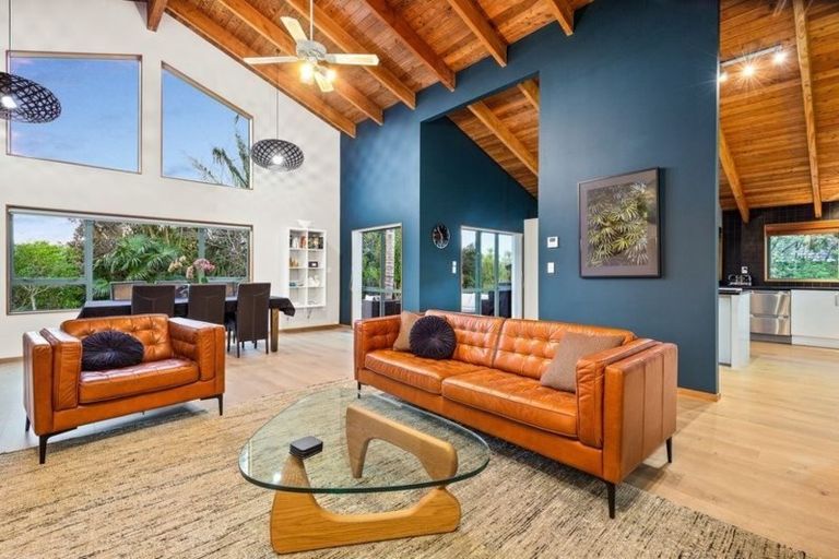 Photo of property in 32 Seacrest Drive, West Harbour, Auckland, 0618