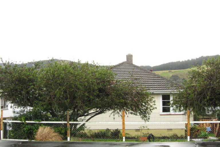 Photo of property in 6 Hall Road, Sawyers Bay, Port Chalmers, 9023