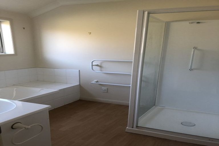 Photo of property in 11 Tainui Street, Levin, 5510