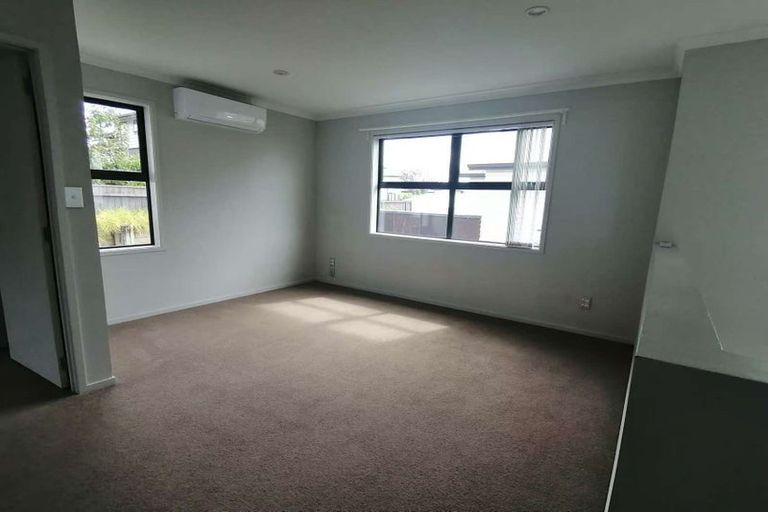 Photo of property in 6 Lane Cameron Place, Flat Bush, Auckland, 2019