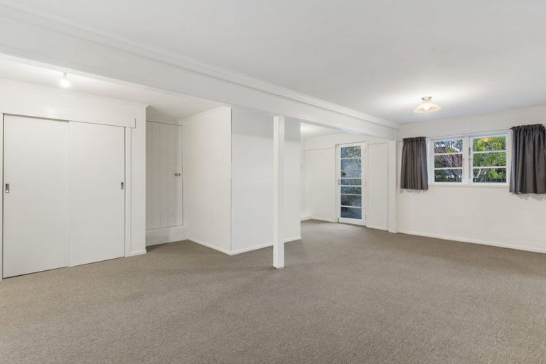 Photo of property in 1/420 Beach Road, Mairangi Bay, Auckland, 0630