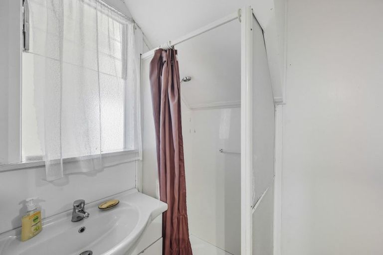 Photo of property in 77 Barker Road, Marewa, Napier, 4110