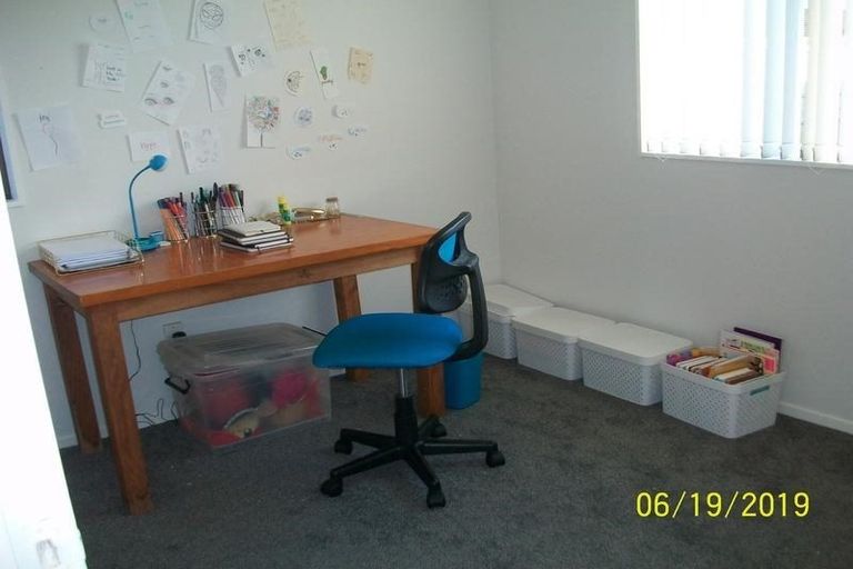 Photo of property in 2/204 Waitemata Drive, Ranui, Auckland, 0612