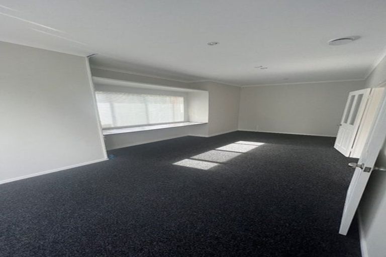 Photo of property in 36 Kinleith Way, Albany, Auckland, 0632