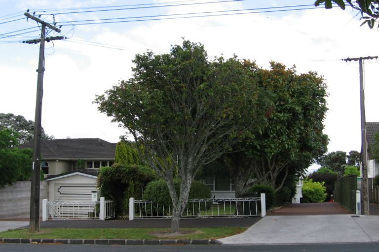 Photo of property in 10a Harbour View Road, Point Chevalier, Auckland, 1022