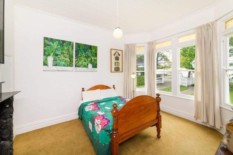 Photo of property in 124 Cook Street, West End, Palmerston North, 4410
