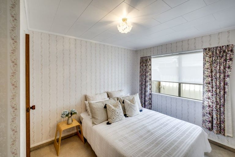 Photo of property in 1/802 Victoria Street, Parkvale, Hastings, 4122