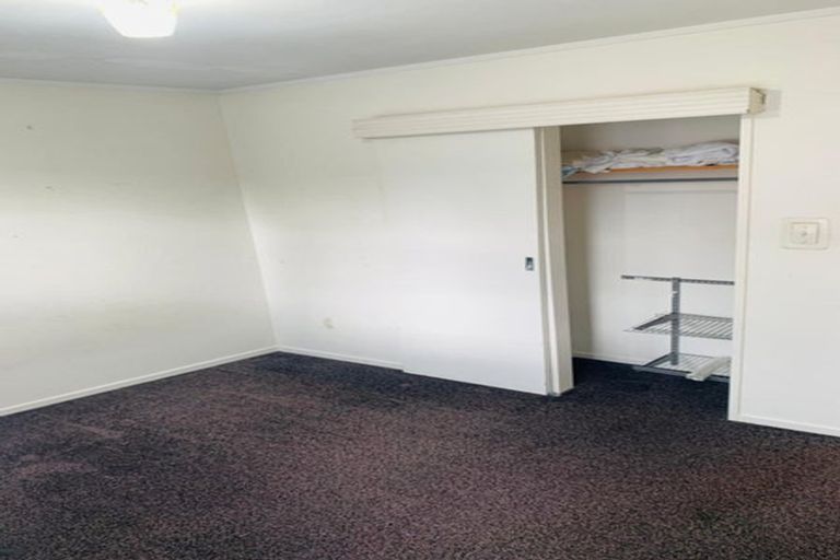 Photo of property in 2/4 Stanhope Road, Mount Wellington, Auckland, 1051