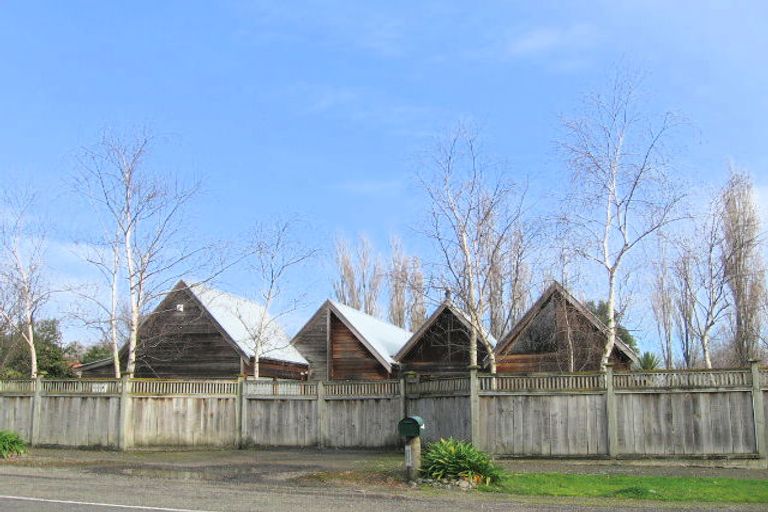 Photo of property in 75 Fitzherbert East Road, Aokautere, Palmerston North, 4471