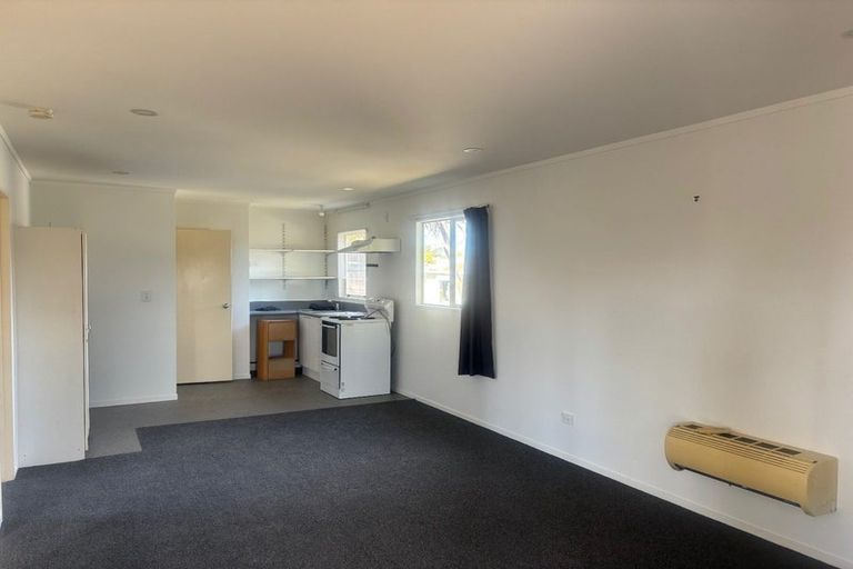 Photo of property in 8 Finsbury Street, Islington, Christchurch, 8042