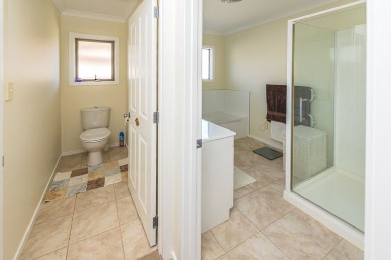 Photo of property in 15 Gilligan Close, College Estate, Whanganui, 4500