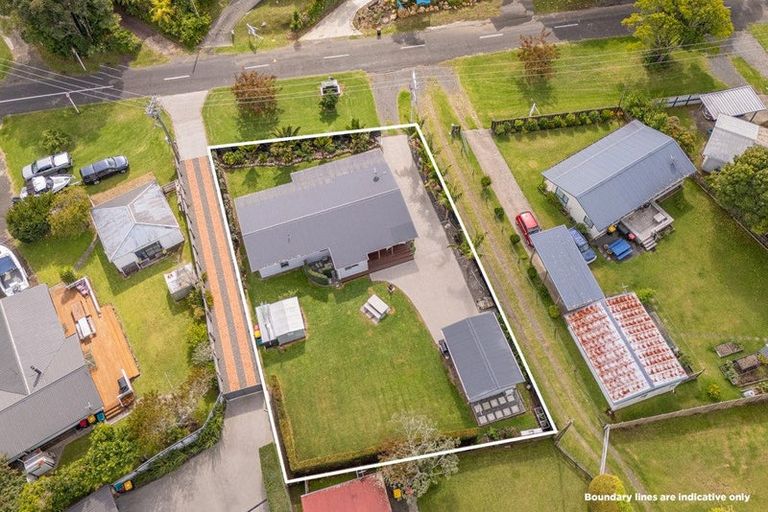 Photo of property in 3 Ocean Beach Road, Tairua, 3508
