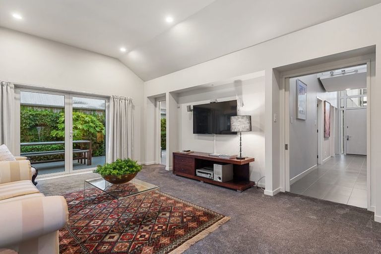 Photo of property in 1/10 Naseby Street, Merivale, Christchurch, 8014